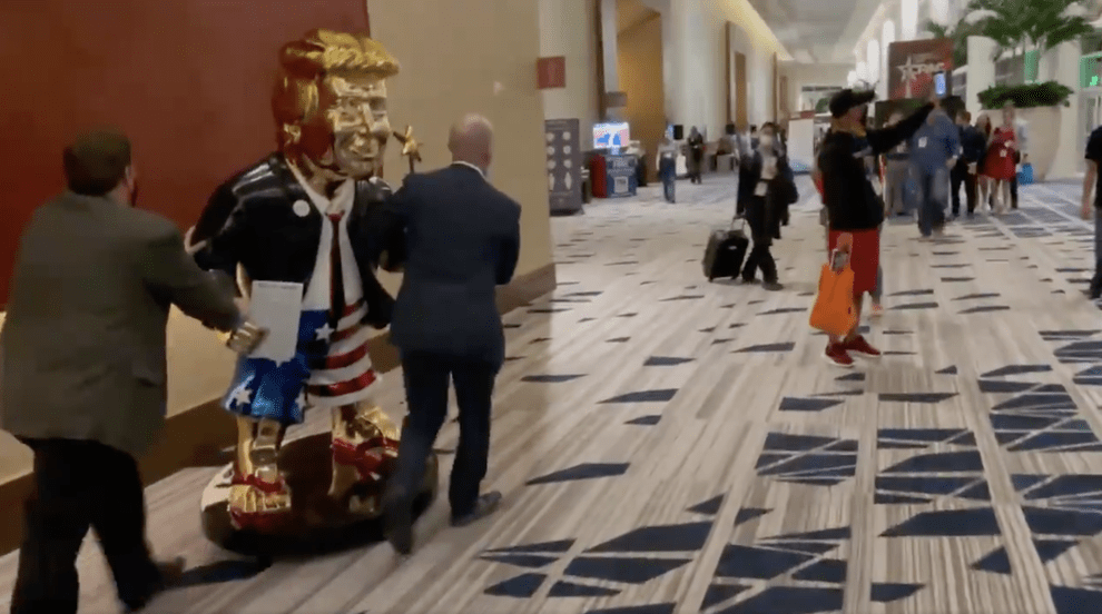 Gold statue of Trump appears at CPAC conference